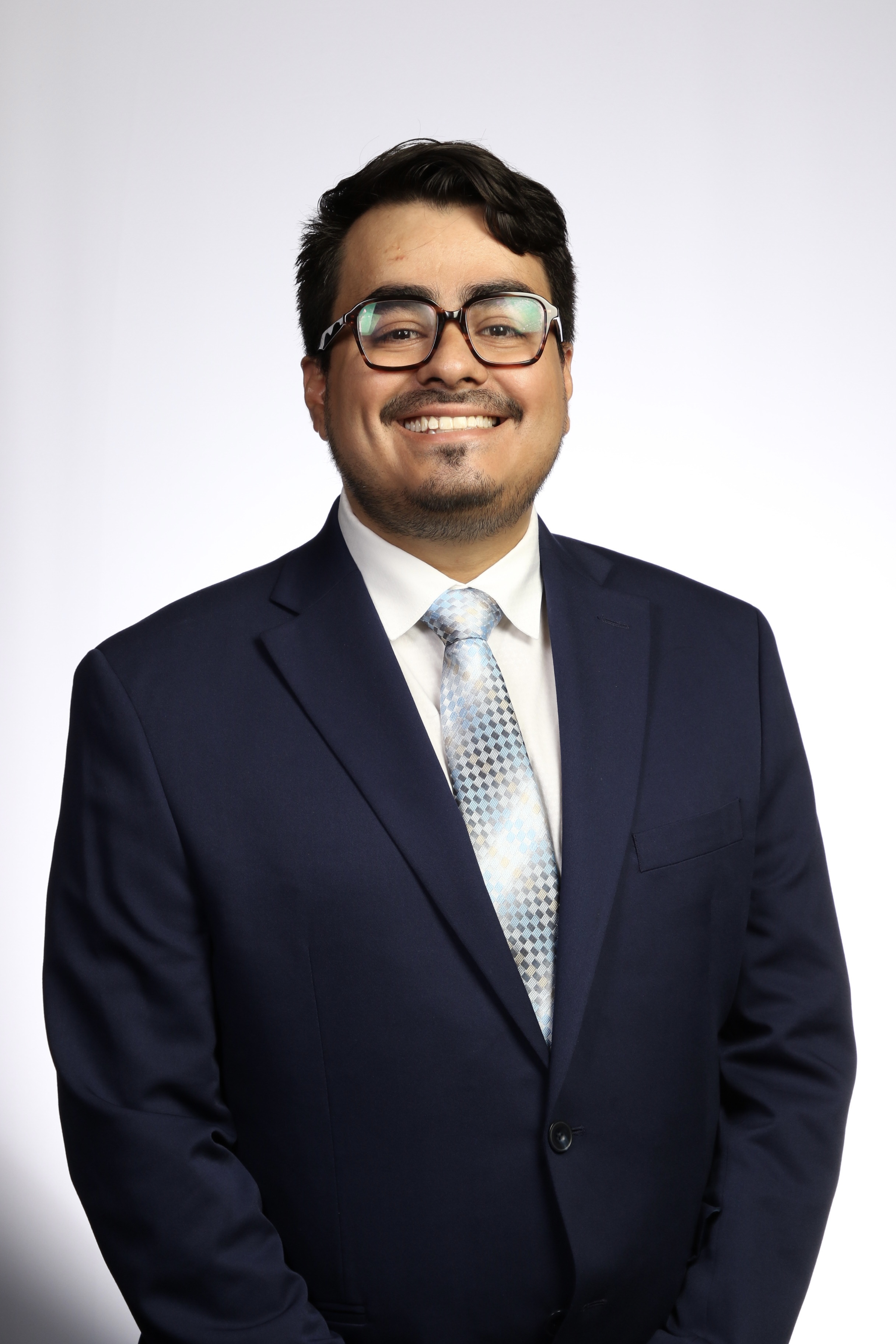 Dr. Andrés Meraz Brenez