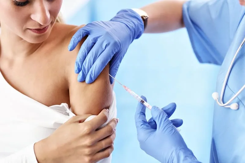 Aplicación de vacunas para virus de papiloma humano